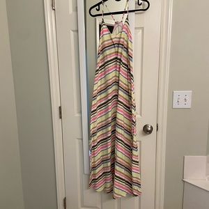 Old Navy multi color maxi dress with spaghetti straps. Sz small